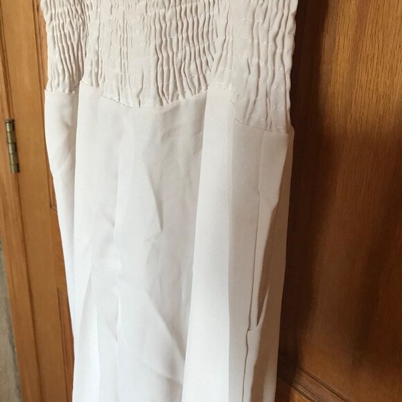 Womens Jumpsuit White Small Sleeveless Ruffled Smocked Bodice & Wide-Leg Design - Picture 10 of 10